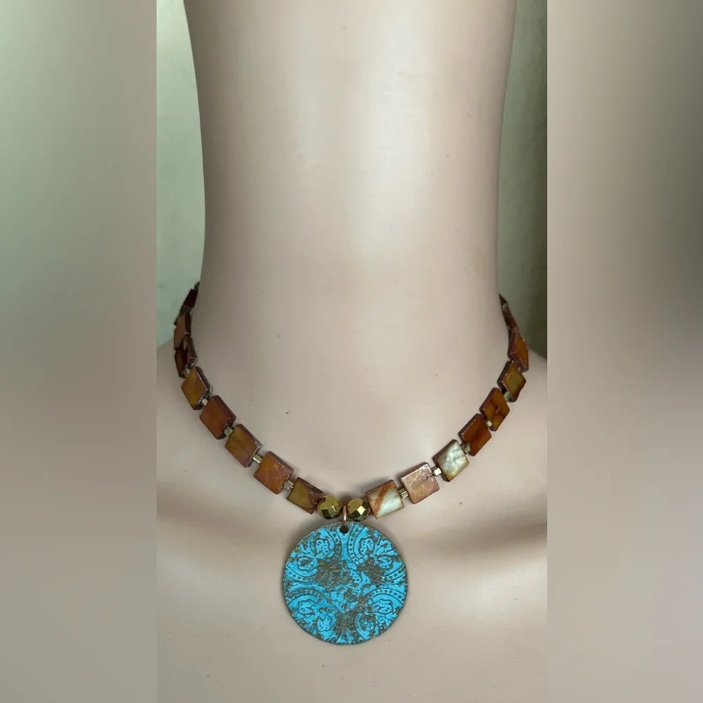 16 inch Mother of Pearl Choker necklace NWOT - Picture 12 of 13